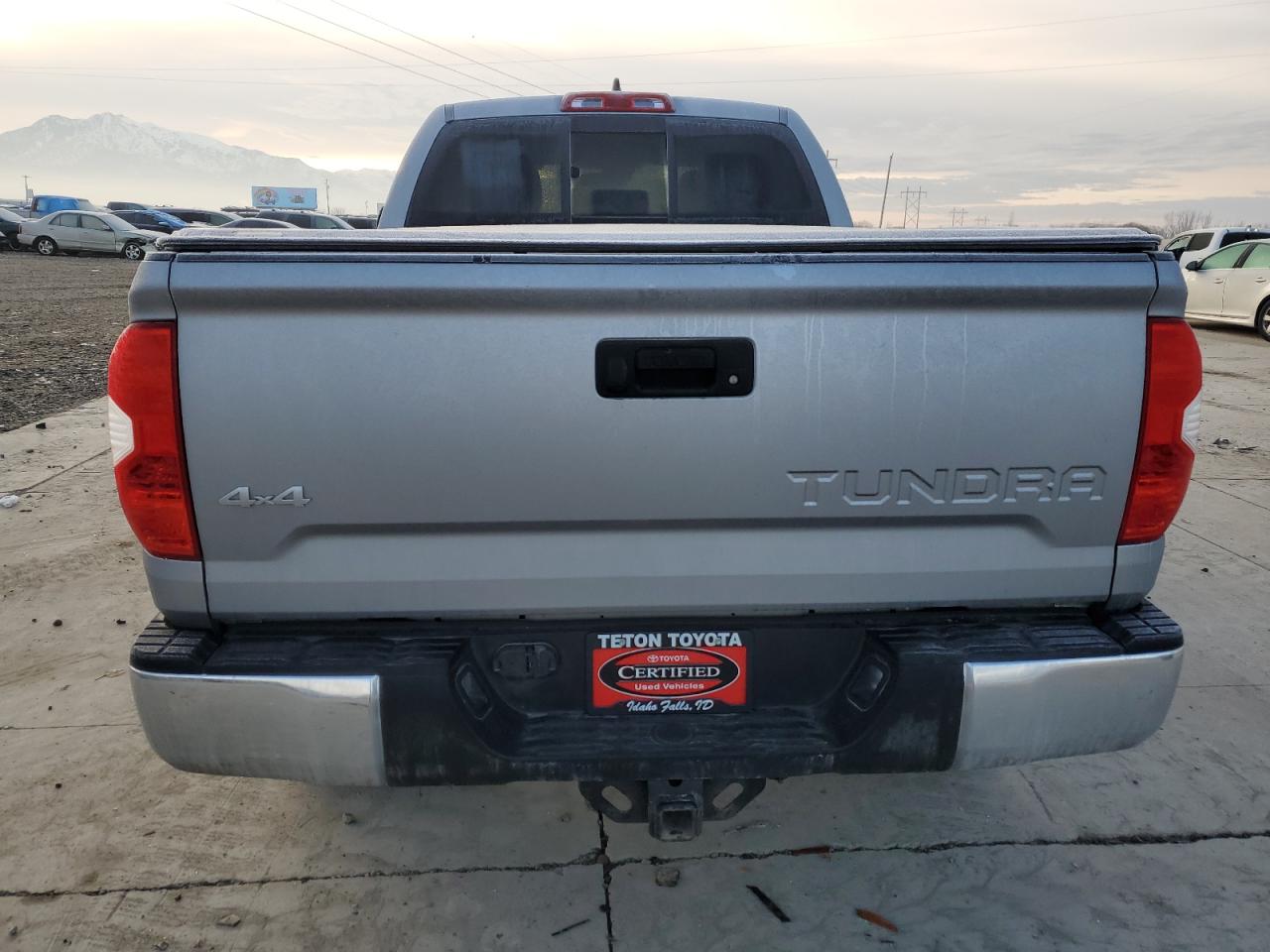 Photo 5 VIN: 5TFUY5F13LX900443 - TOYOTA TUNDRA 