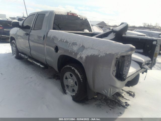 Photo 2 VIN: 5TFUY5F13MX044952 - TOYOTA TUNDRA 4WD 