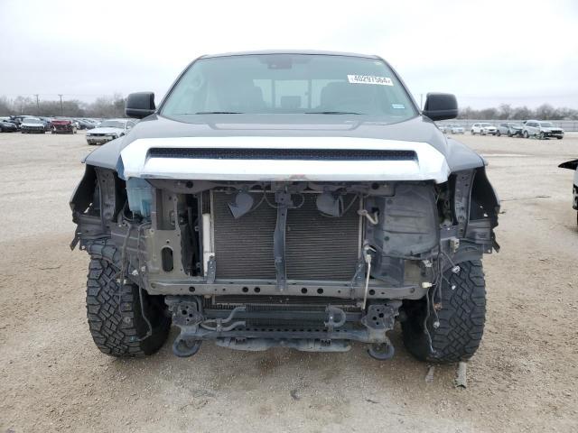 Photo 4 VIN: 5TFUY5F13MX958781 - TOYOTA TUNDRA 