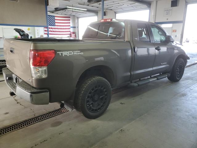 Photo 2 VIN: 5TFUY5F14AX111523 - TOYOTA TUNDRA 