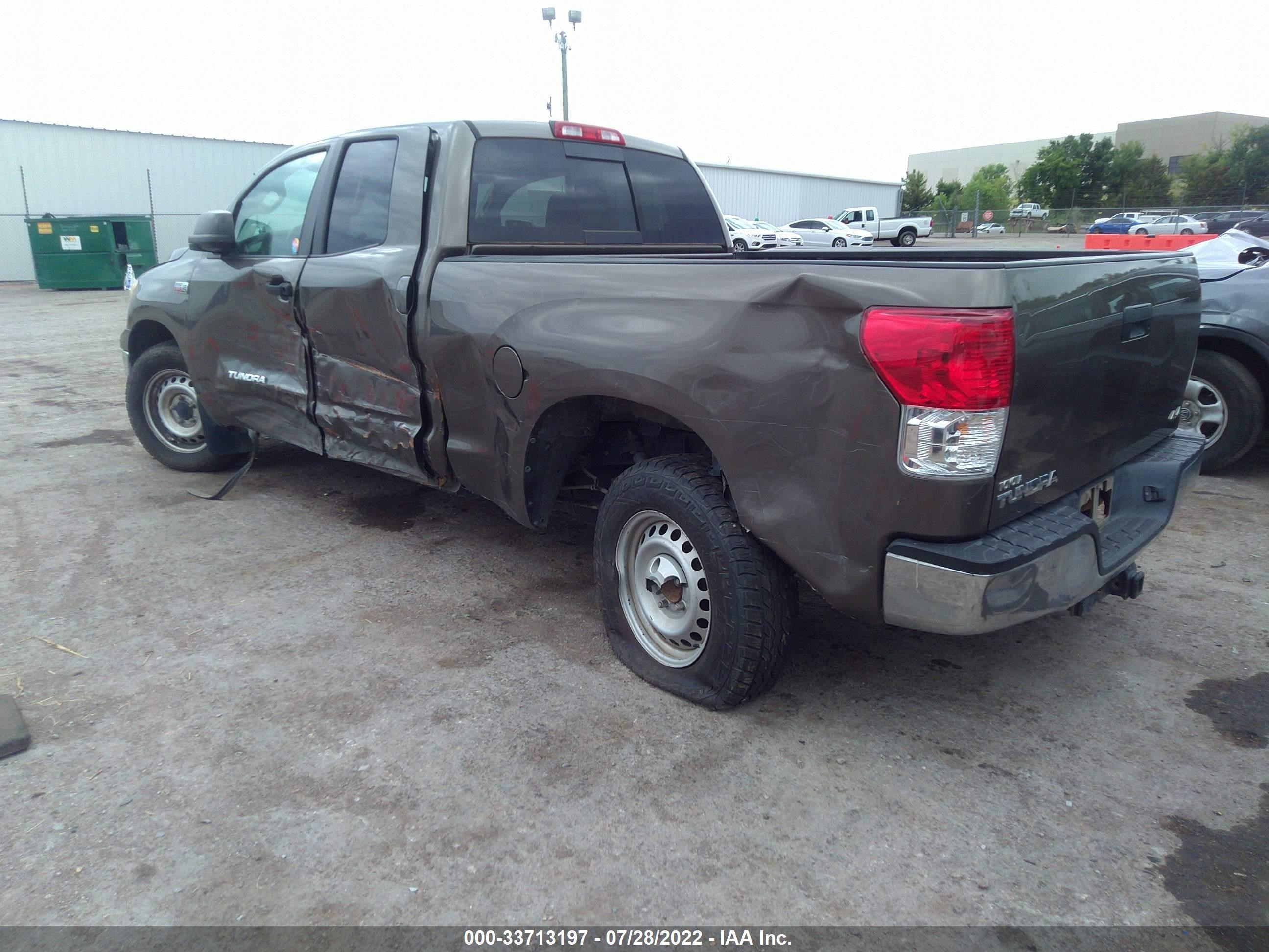 Photo 2 VIN: 5TFUY5F14BX181458 - TOYOTA TUNDRA 