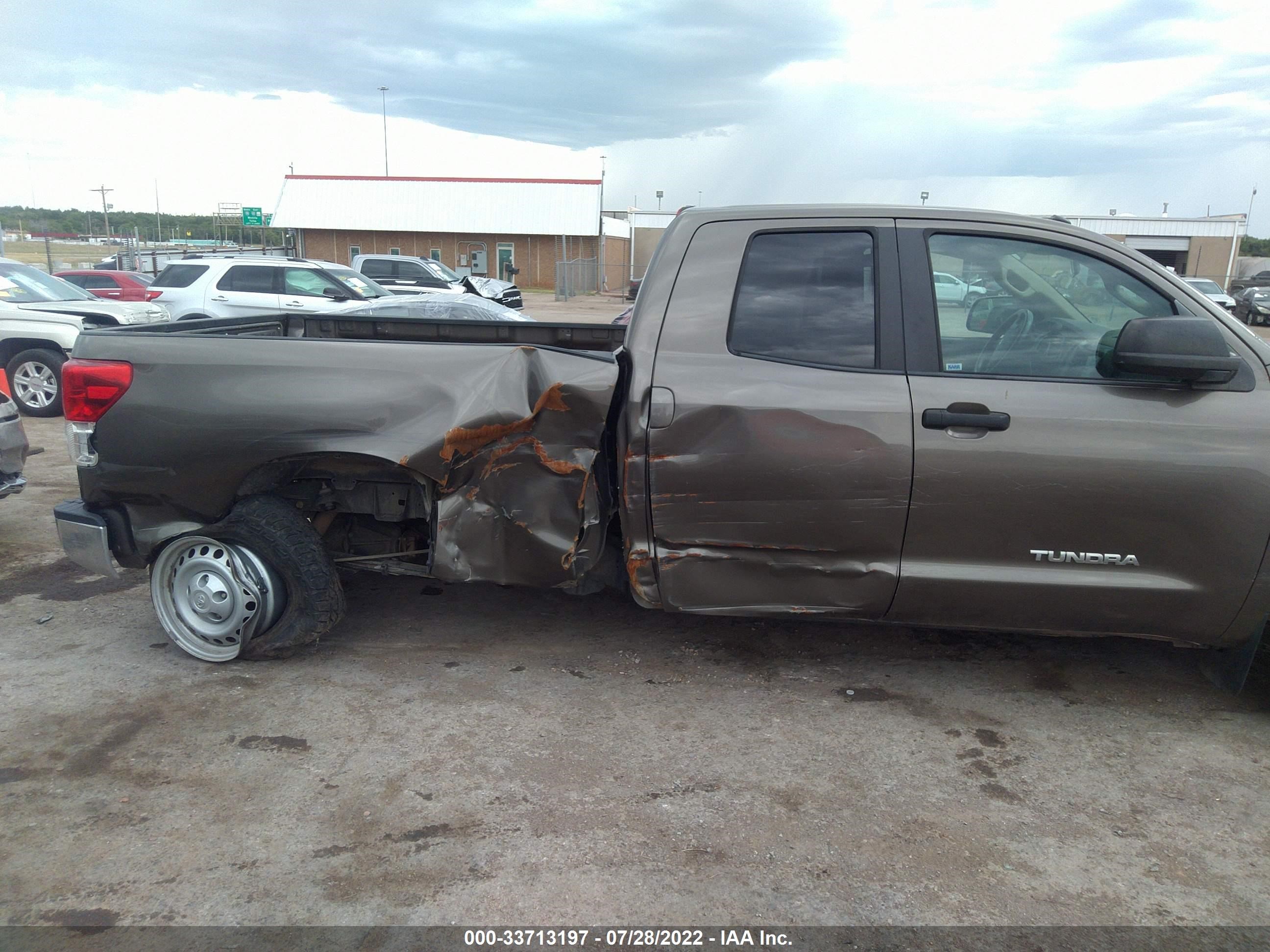 Photo 5 VIN: 5TFUY5F14BX181458 - TOYOTA TUNDRA 