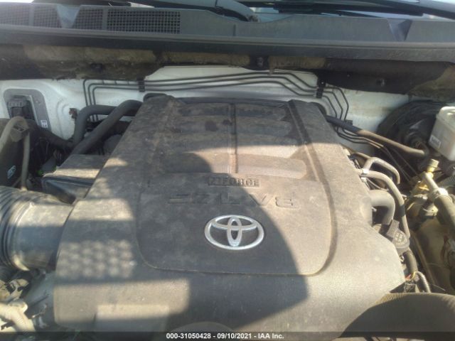 Photo 9 VIN: 5TFUY5F14BX207444 - TOYOTA TUNDRA 4WD TRUCK 