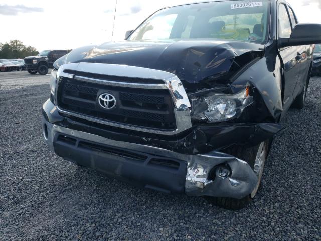 Photo 8 VIN: 5TFUY5F14CX235083 - TOYOTA TUNDRA DOU 