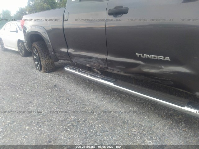 Photo 5 VIN: 5TFUY5F14CX262283 - TOYOTA TUNDRA 4WD TRUCK 