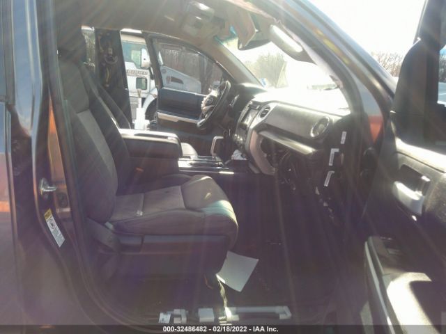 Photo 4 VIN: 5TFUY5F14GX565506 - TOYOTA TUNDRA 4WD TRUCK 