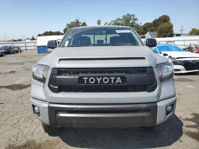 Photo 4 VIN: 5TFUY5F14HX593226 - TOYOTA TUNDRA DOU 