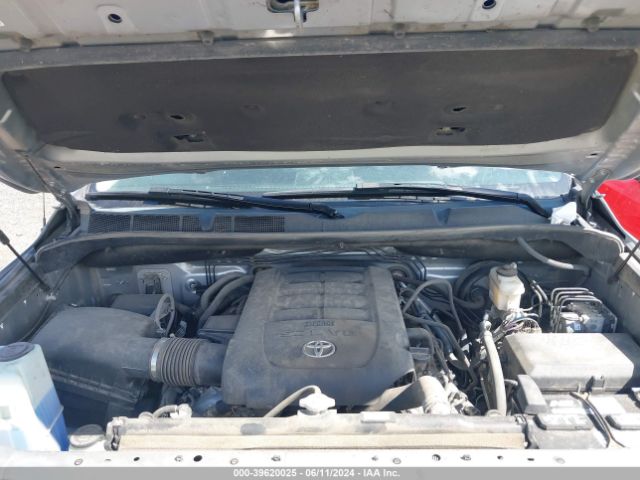 Photo 9 VIN: 5TFUY5F14JX772694 - TOYOTA TUNDRA 