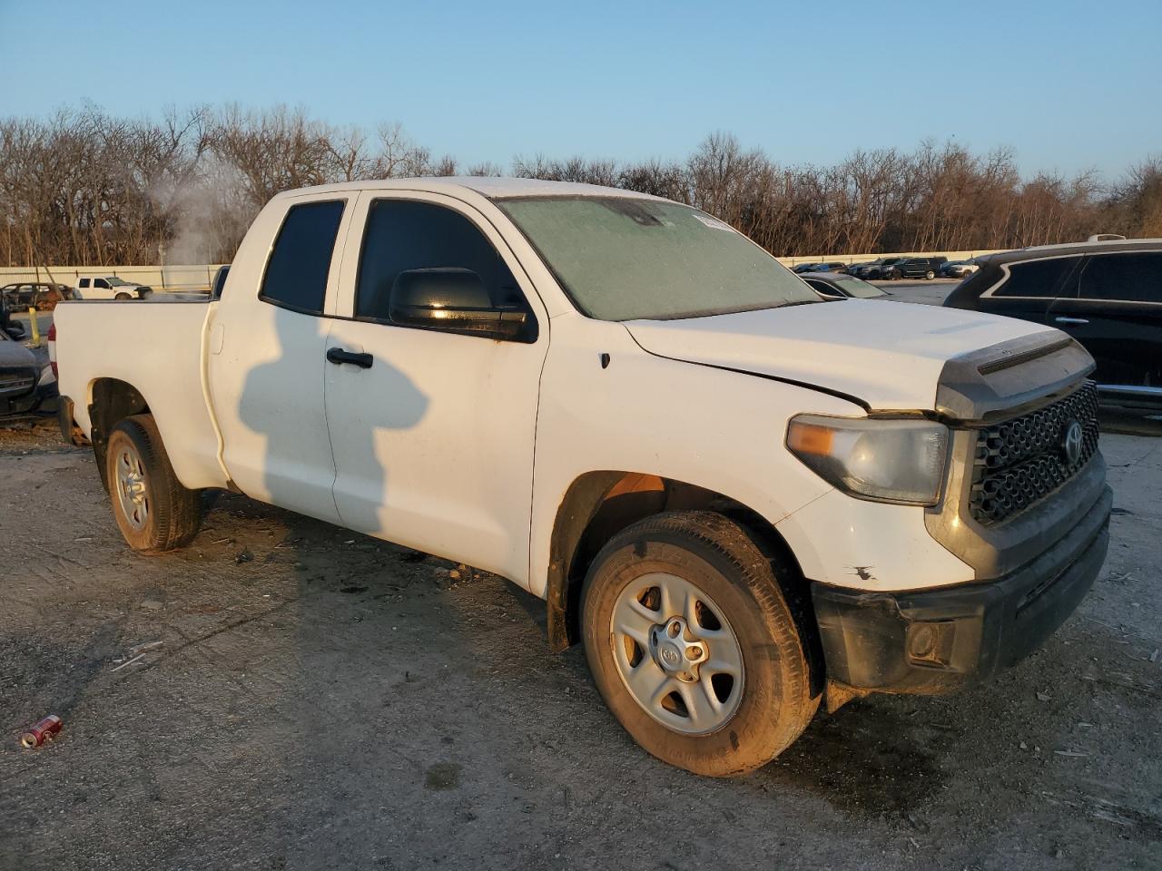 Photo 3 VIN: 5TFUY5F14KX789836 - TOYOTA TUNDRA 