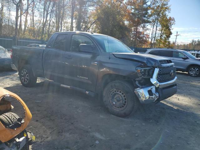 Photo 3 VIN: 5TFUY5F14KX800866 - TOYOTA TUNDRA DOU 