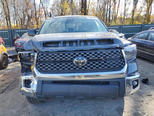 Photo 4 VIN: 5TFUY5F14KX800866 - TOYOTA TUNDRA DOU 