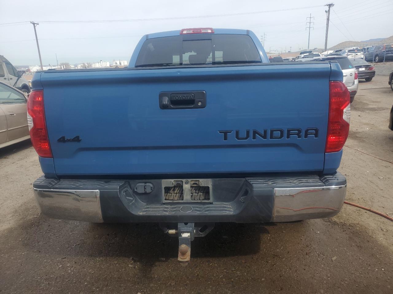 Photo 5 VIN: 5TFUY5F14KX826156 - TOYOTA TUNDRA 