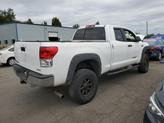 Photo 2 VIN: 5TFUY5F15AX147592 - TOYOTA TUNDRA DOU 