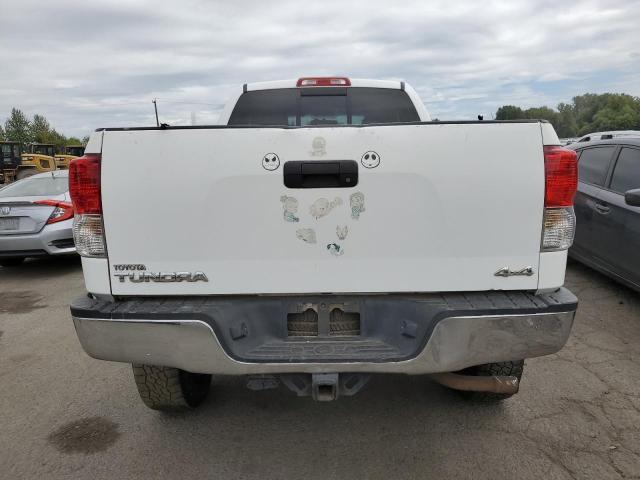 Photo 5 VIN: 5TFUY5F15AX147592 - TOYOTA TUNDRA DOU 