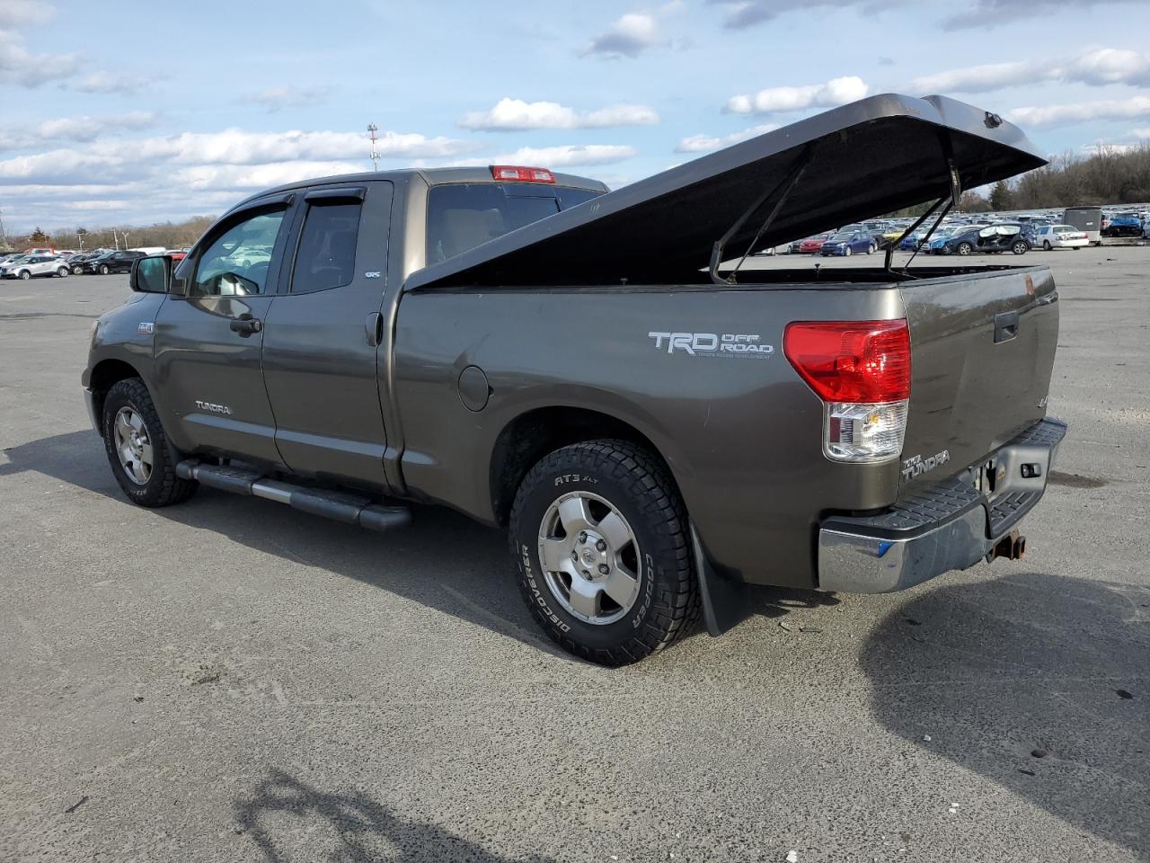 Photo 1 VIN: 5TFUY5F15BX164104 - TOYOTA TUNDRA 