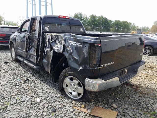 Photo 2 VIN: 5TFUY5F15BX167813 - TOYOTA TUNDRA DOU 