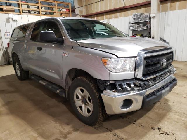 Photo 3 VIN: 5TFUY5F15CX211813 - TOYOTA TUNDRA DOU 