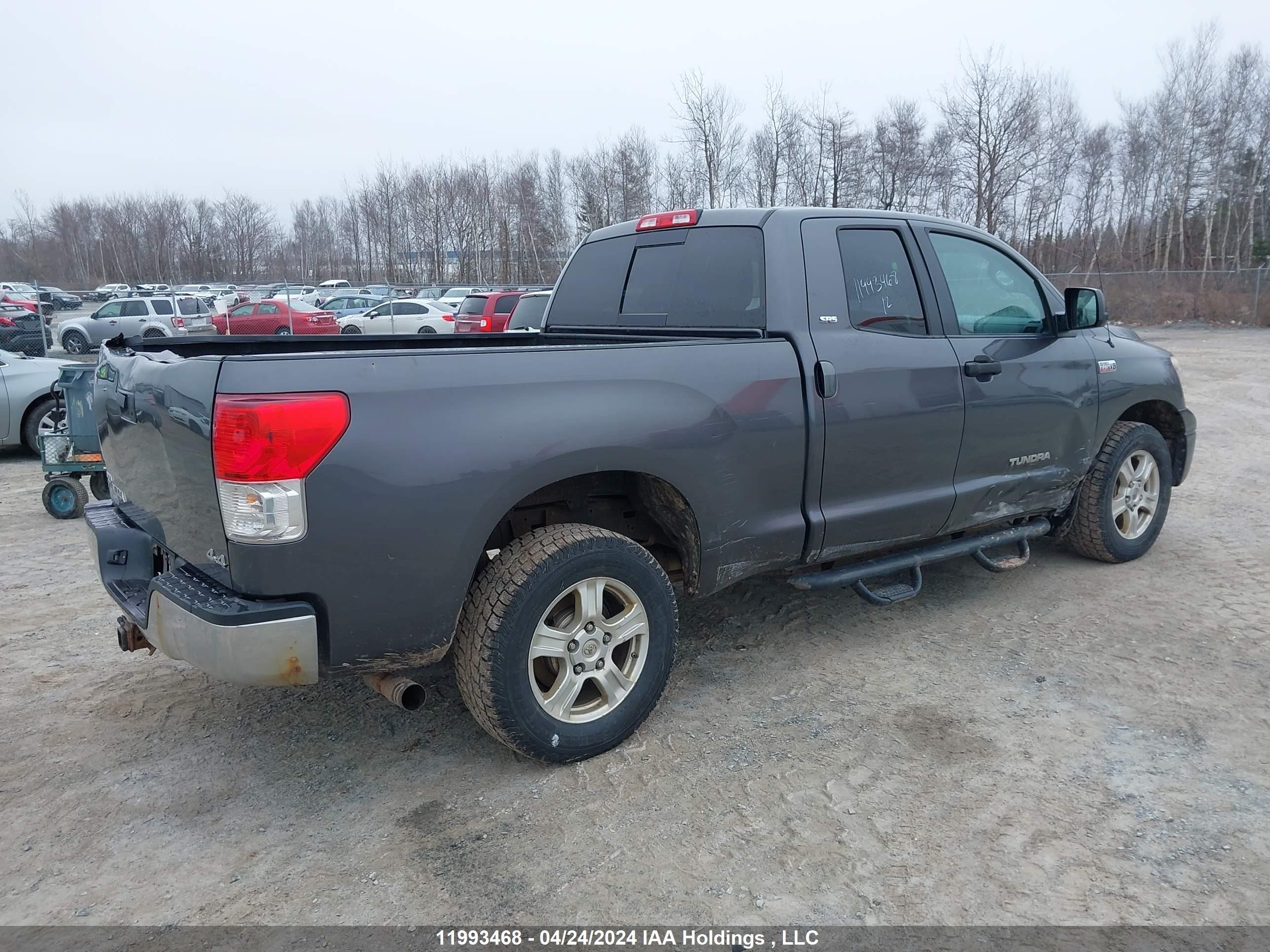 Photo 3 VIN: 5TFUY5F15CX256170 - TOYOTA TUNDRA 