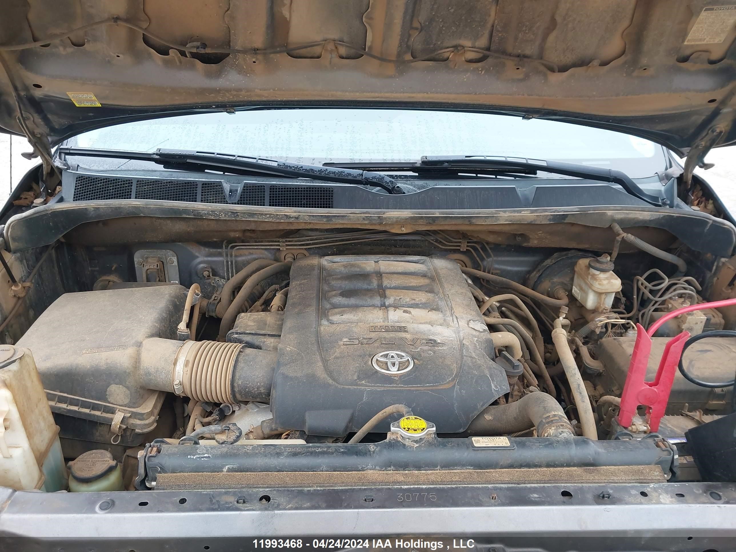 Photo 9 VIN: 5TFUY5F15CX256170 - TOYOTA TUNDRA 