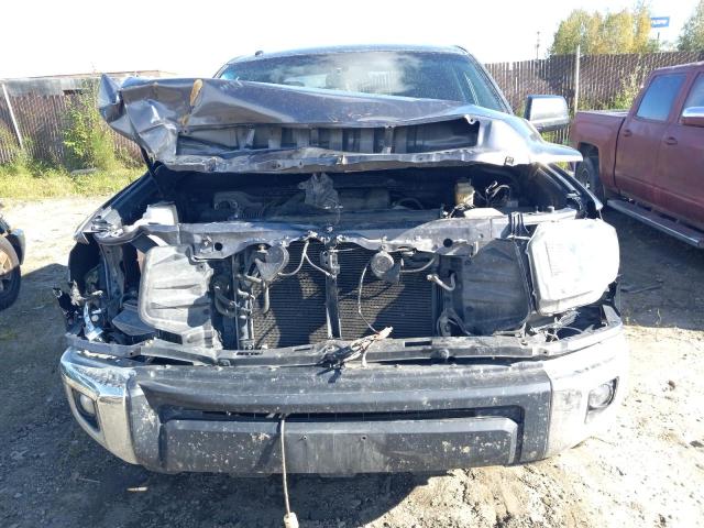 Photo 4 VIN: 5TFUY5F15EX381009 - TOYOTA TUNDRA DOU 