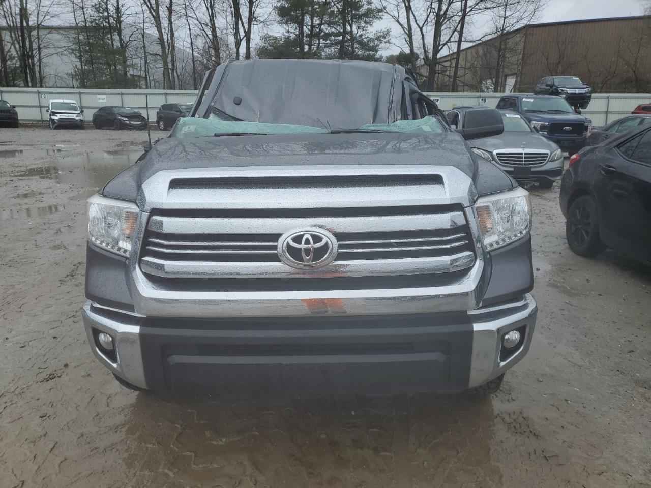 Photo 4 VIN: 5TFUY5F15GX570343 - TOYOTA TUNDRA 