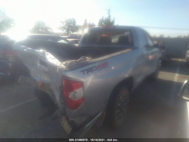 Photo 3 VIN: 5TFUY5F15JX696905 - TOYOTA TUNDRA 4WD 