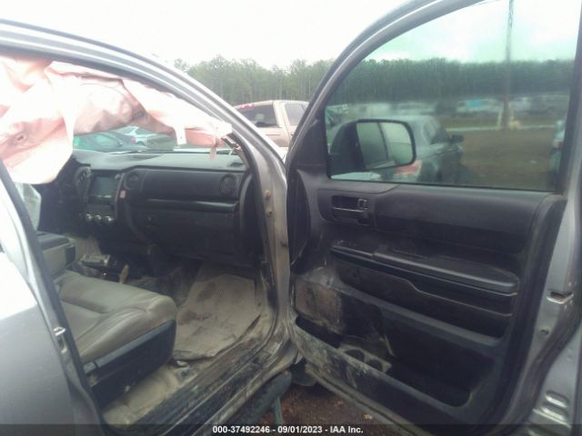 Photo 4 VIN: 5TFUY5F15MX043947 - TOYOTA TUNDRA 