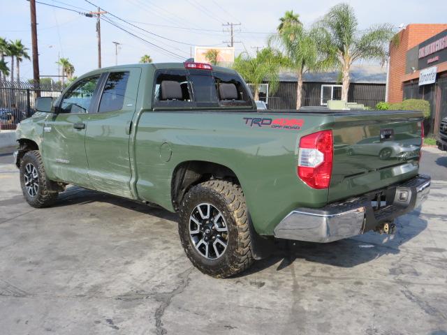 Photo 2 VIN: 5TFUY5F15MX984945 - TOYOTA TUNDRA DOU 