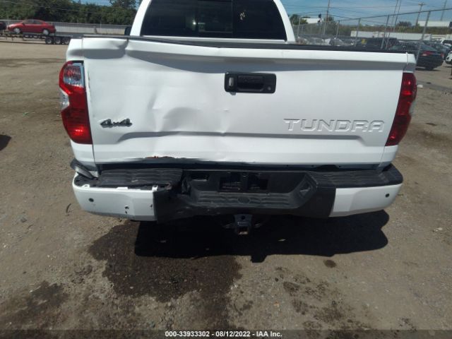 Photo 5 VIN: 5TFUY5F15MX988980 - TOYOTA TUNDRA 4WD 