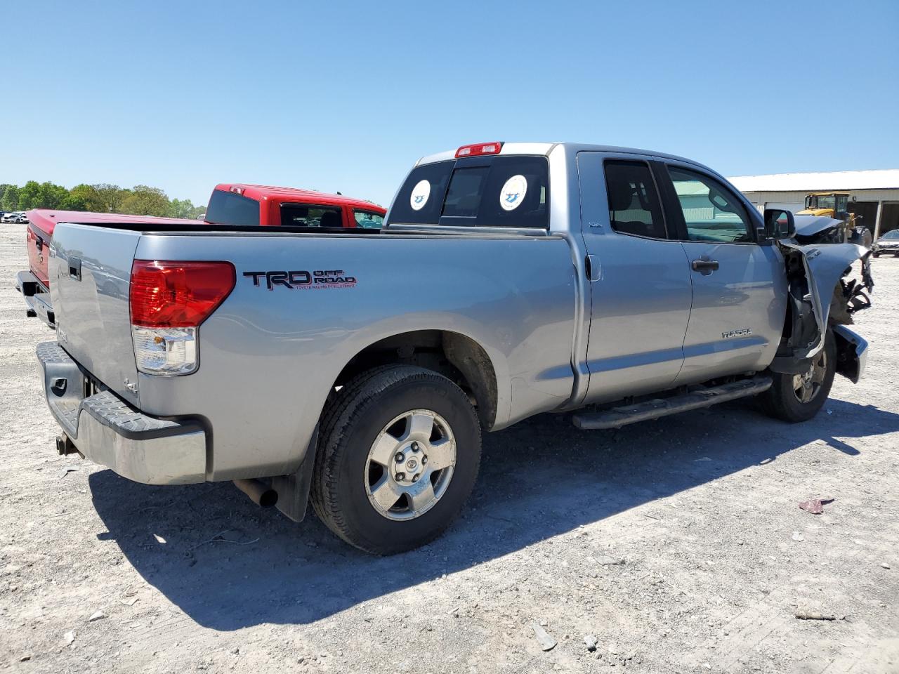 Photo 2 VIN: 5TFUY5F16AX101639 - TOYOTA TUNDRA 