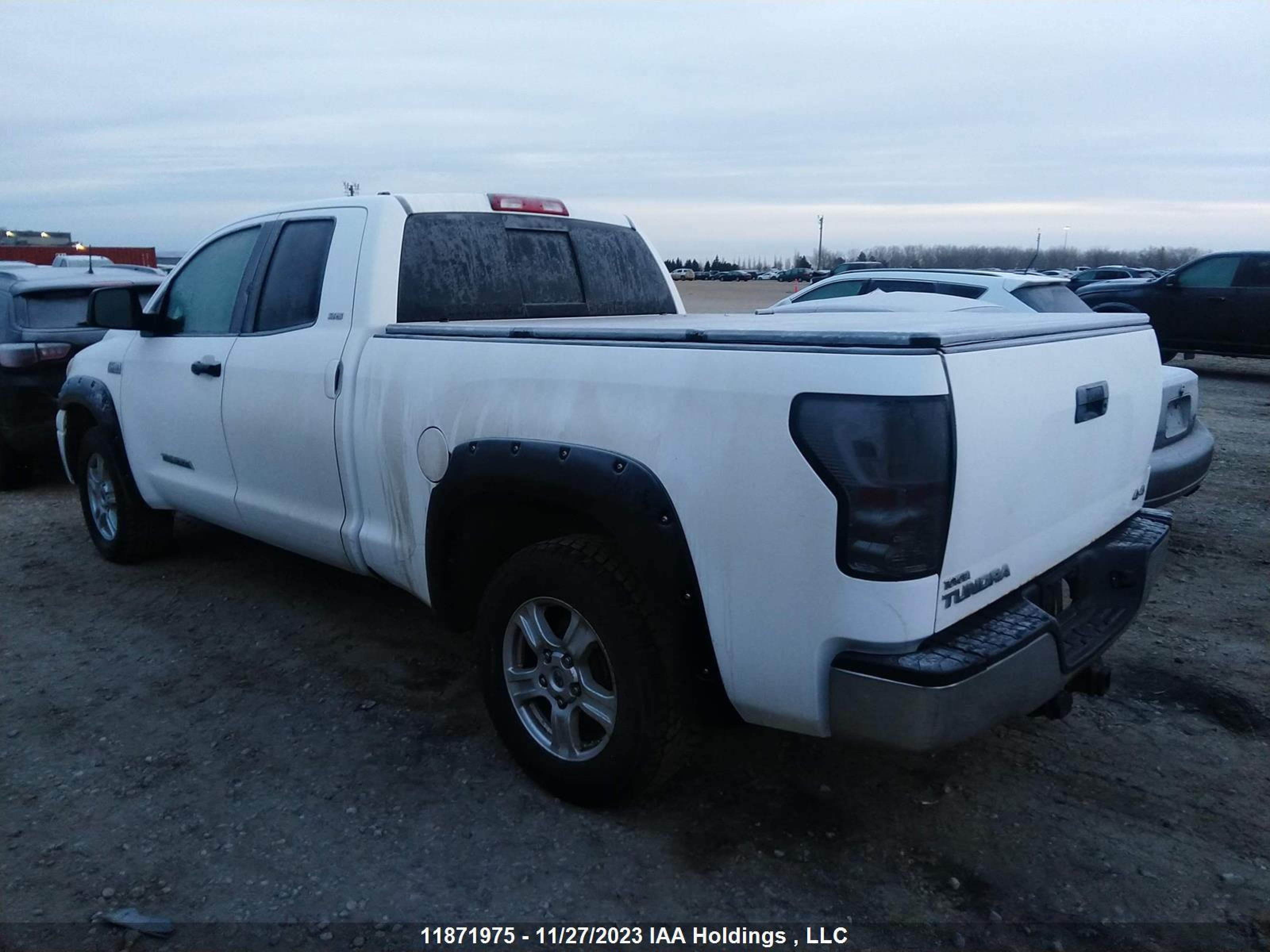 Photo 2 VIN: 5TFUY5F16AX125326 - TOYOTA TUNDRA 