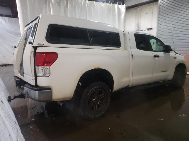 Photo 2 VIN: 5TFUY5F16AX157144 - TOYOTA TUNDRA DOU 