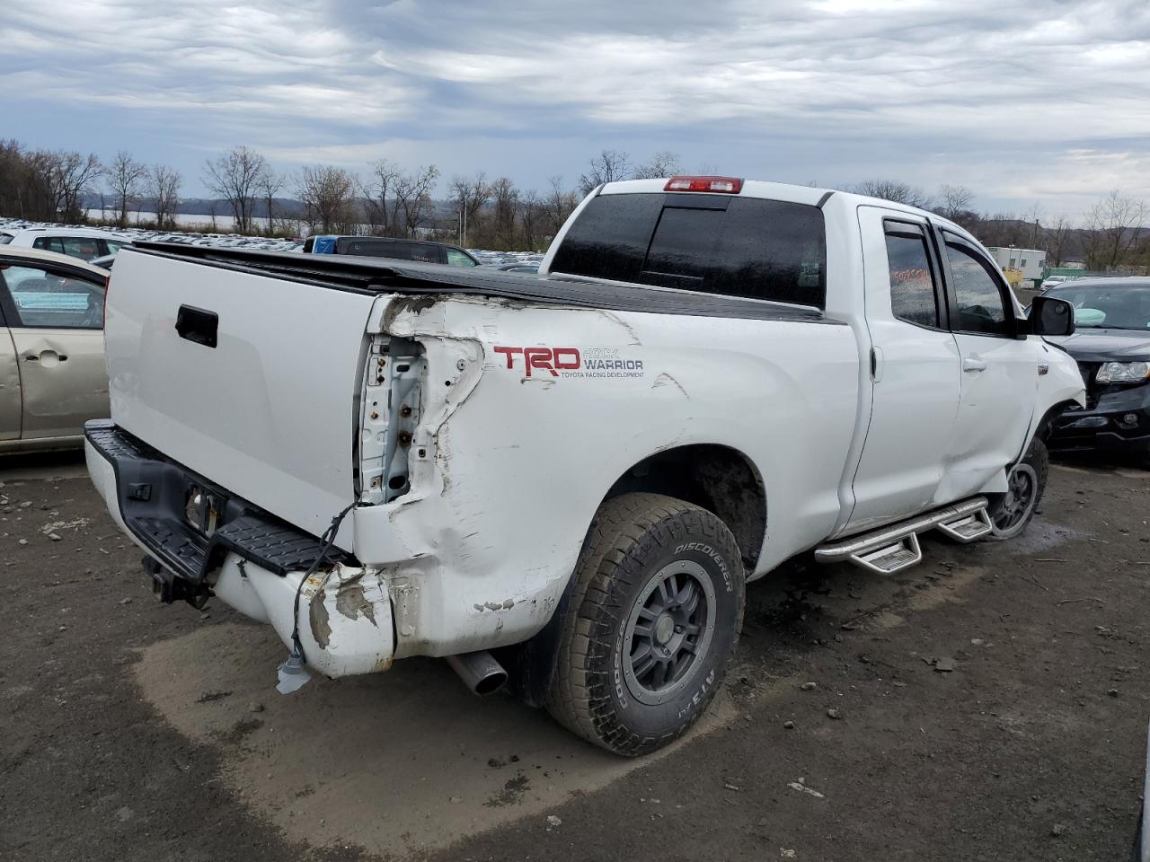 Photo 2 VIN: 5TFUY5F16DX274260 - TOYOTA TUNDRA 