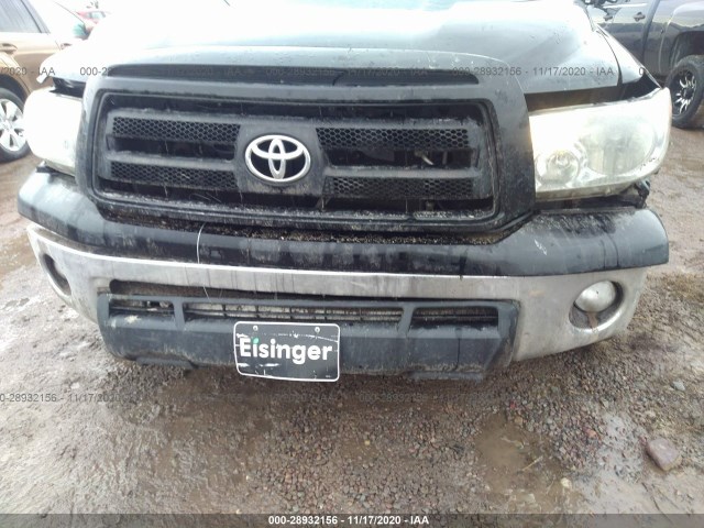 Photo 5 VIN: 5TFUY5F16DX281533 - TOYOTA TUNDRA 4WD TRUCK 