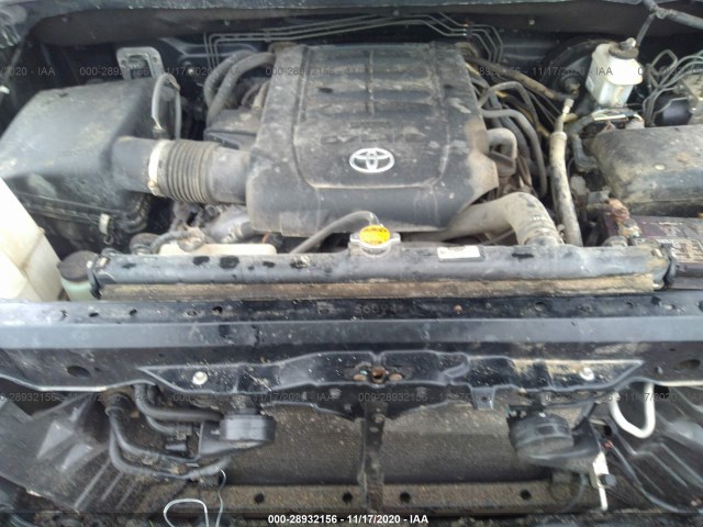 Photo 9 VIN: 5TFUY5F16DX281533 - TOYOTA TUNDRA 4WD TRUCK 