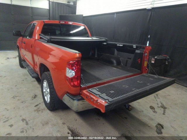 Photo 2 VIN: 5TFUY5F16JX687338 - TOYOTA TUNDRA 4WD 