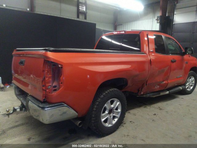 Photo 5 VIN: 5TFUY5F16JX687338 - TOYOTA TUNDRA 4WD 