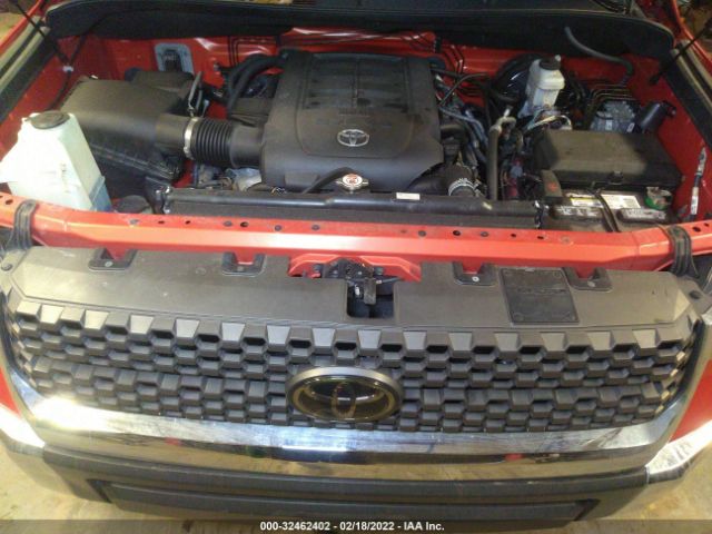 Photo 9 VIN: 5TFUY5F16JX687338 - TOYOTA TUNDRA 4WD 