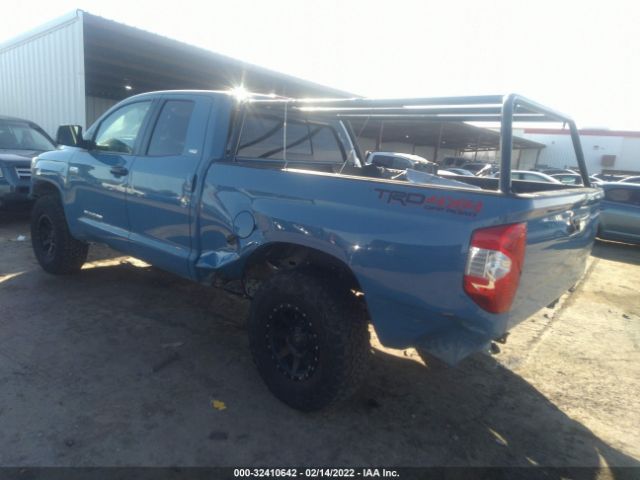 Photo 2 VIN: 5TFUY5F16KX793791 - TOYOTA TUNDRA 4WD 