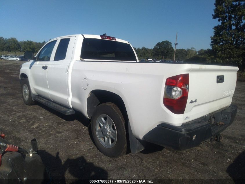 Photo 2 VIN: 5TFUY5F16MX957303 - TOYOTA TUNDRA 