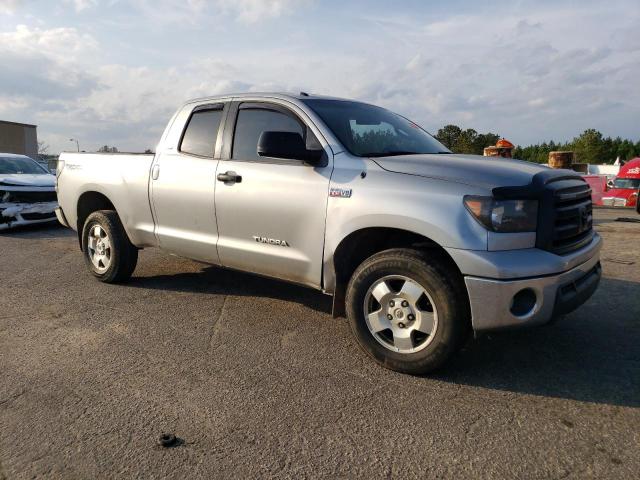 Photo 3 VIN: 5TFUY5F17AX158013 - TOYOTA TUNDRA DOU 