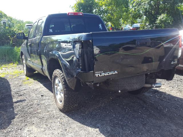 Photo 2 VIN: 5TFUY5F17CX222831 - TOYOTA TUNDRA DOU 