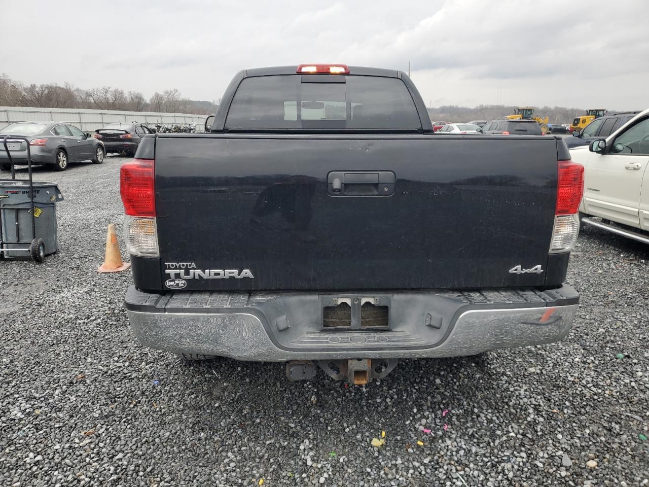 Photo 5 VIN: 5TFUY5F17CX226538 - TOYOTA TUNDRA 