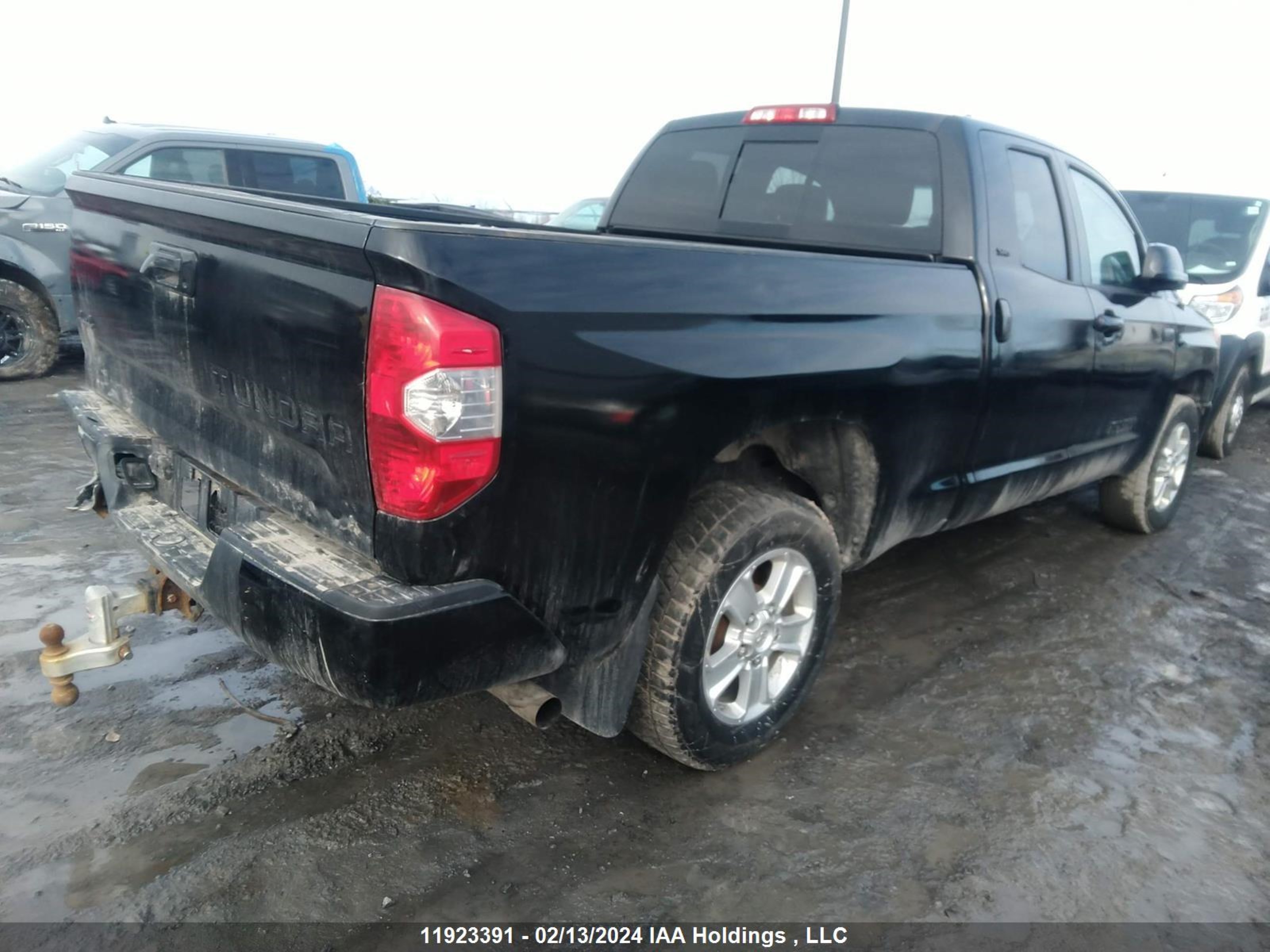 Photo 3 VIN: 5TFUY5F17EX379424 - TOYOTA TUNDRA 