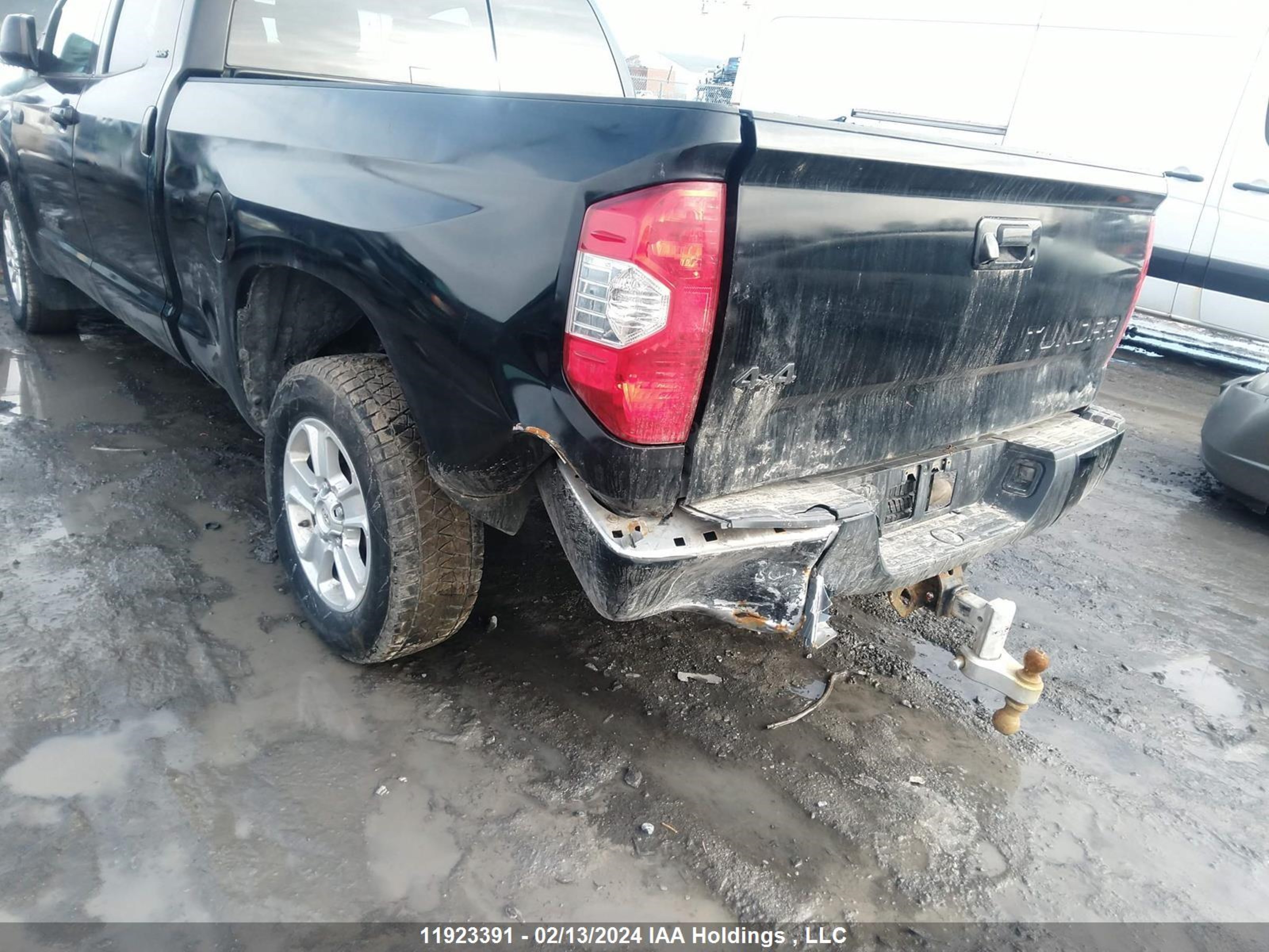 Photo 5 VIN: 5TFUY5F17EX379424 - TOYOTA TUNDRA 