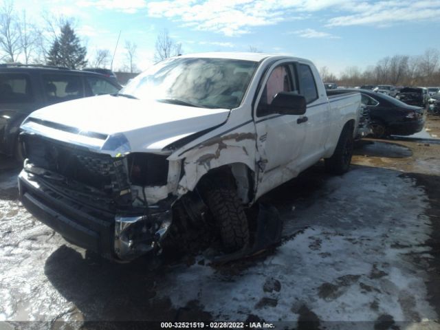 Photo 1 VIN: 5TFUY5F17JX689812 - TOYOTA TUNDRA 4WD 