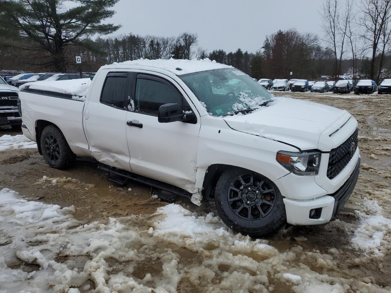 Photo 3 VIN: 5TFUY5F17KX850385 - TOYOTA TUNDRA 