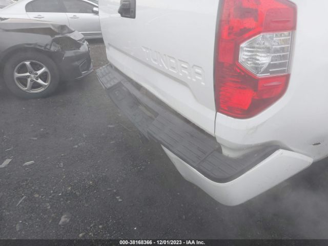 Photo 5 VIN: 5TFUY5F17MX022243 - TOYOTA TUNDRA 