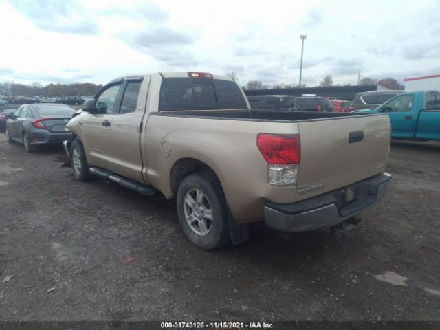 Photo 2 VIN: 5TFUY5F18AX110830 - TOYOTA TUNDRA 4WD TRUCK 