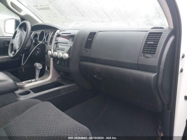 Photo 4 VIN: 5TFUY5F18AX122511 - TOYOTA TUNDRA 